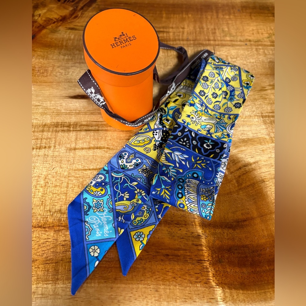Hermès Pais Twilly Silk Scarf
